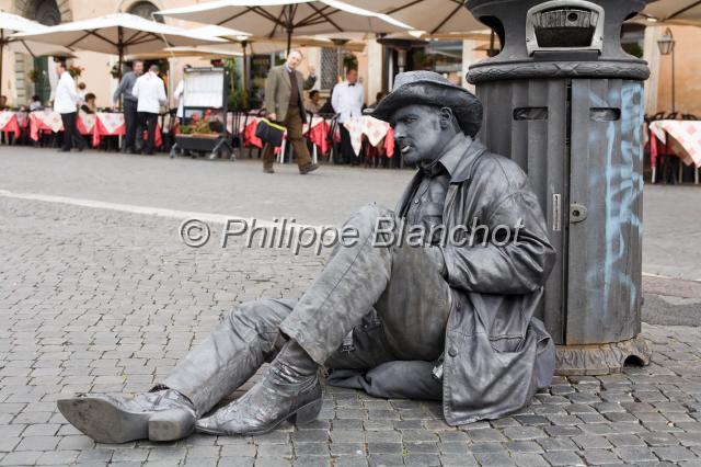 italie rome 21.JPG - Homme-statue, place NavonaRome, Italie